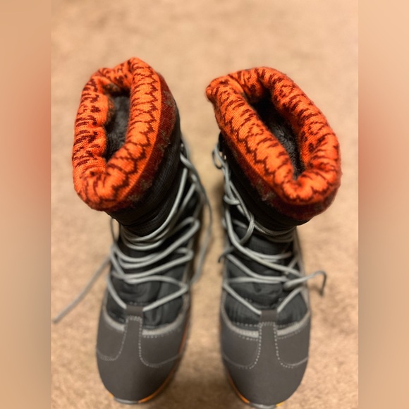 - Dr. Scholls Lace Up Alpine Winter Boots, color: Gray & Orange, Womens 7 … - Picture 2 of 14